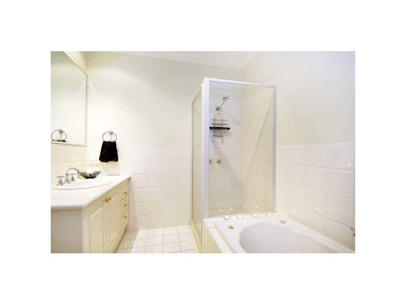 1/1 Hood Street, Mont Albert VIC 3127