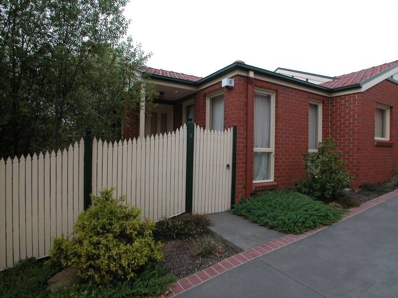 6/99 Severn Street, Box Hill VIC 3128