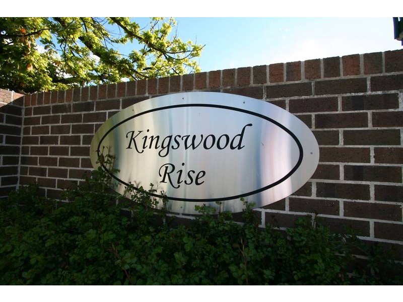 20 Kingswood Rise, Box Hill South VIC 3128