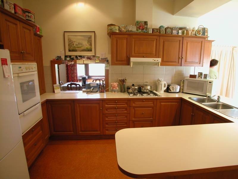 8 Violet Grove, Kew East VIC 3102