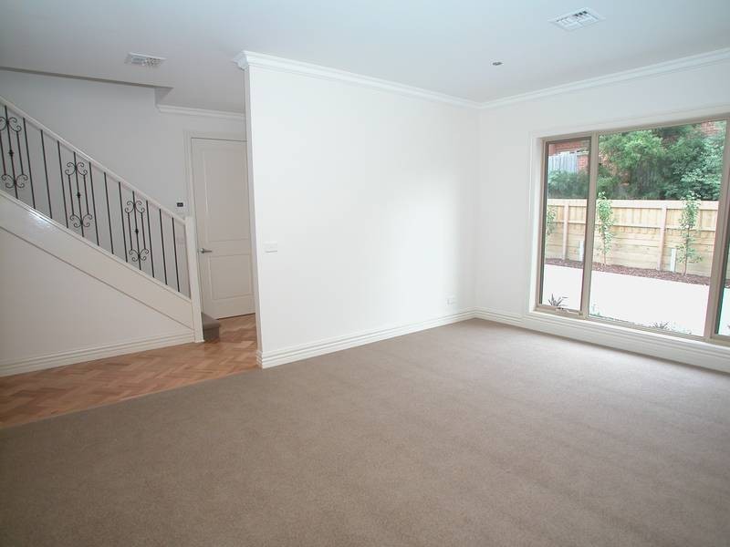 3/2 Hotham Street, Mont Albert VIC 3127