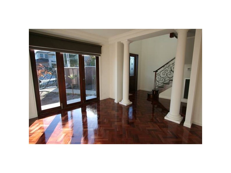 16A Burroughs Road, Balwyn VIC 3103