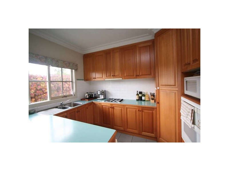 3/8 Boondara Road, Mont Albert VIC 3127