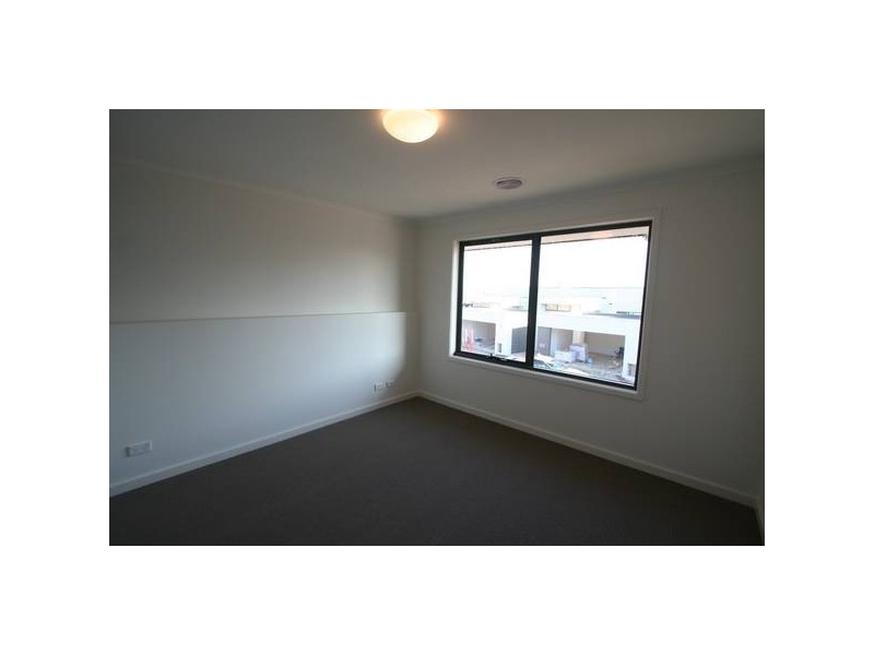 41 Waverley Park Drive, Mulgrave VIC 3170