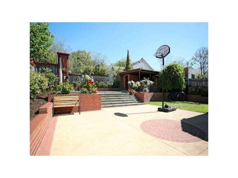 242 Canterbury Rod, Canterbury VIC 3126