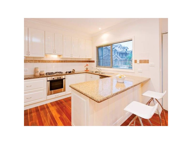 14 Kingswood Rise, Box Hill VIC 3128