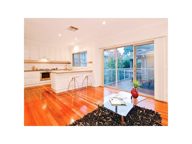 14 Kingswood Rise, Box Hill VIC 3128