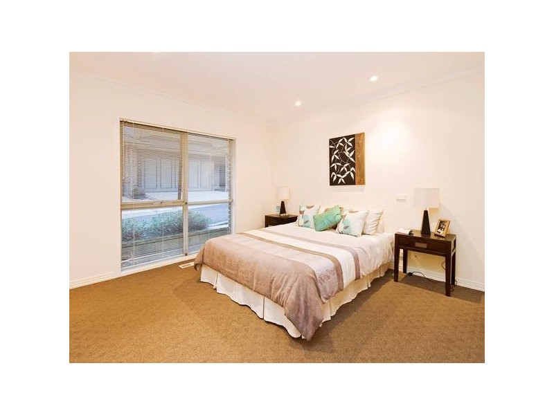 14 Kingswood Rise, Box Hill VIC 3128