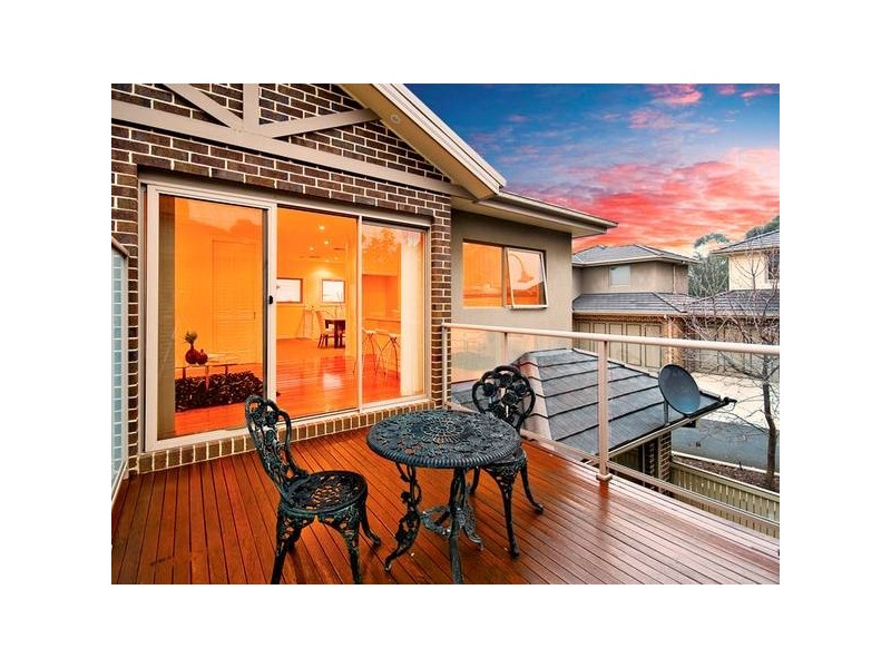 14 Kingswood Rise, Box Hill VIC 3128
