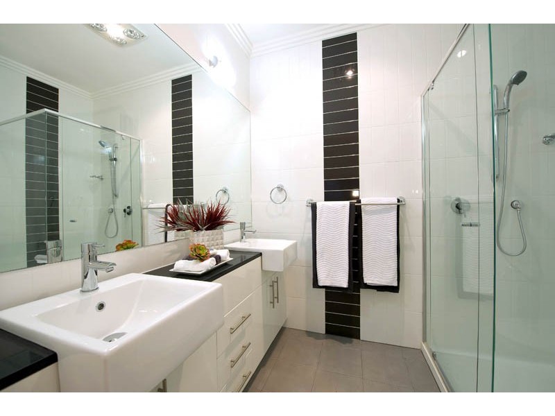 1 Nangnak Lane, Mont Albert VIC 3127