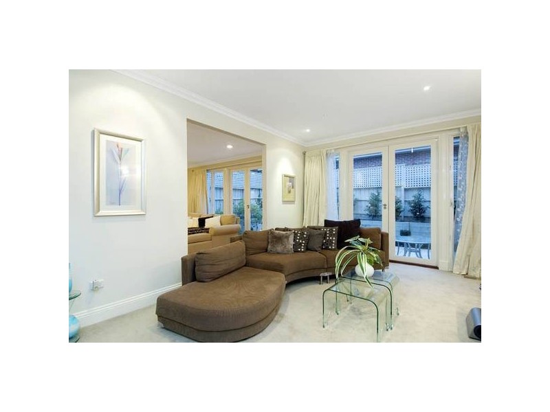 1 Chertsey Street, Surrey Hills VIC 3127