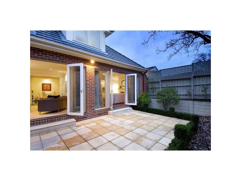 1 Chertsey Street, Surrey Hills VIC 3127