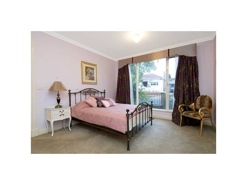 1 Chertsey Street, Surrey Hills VIC 3127