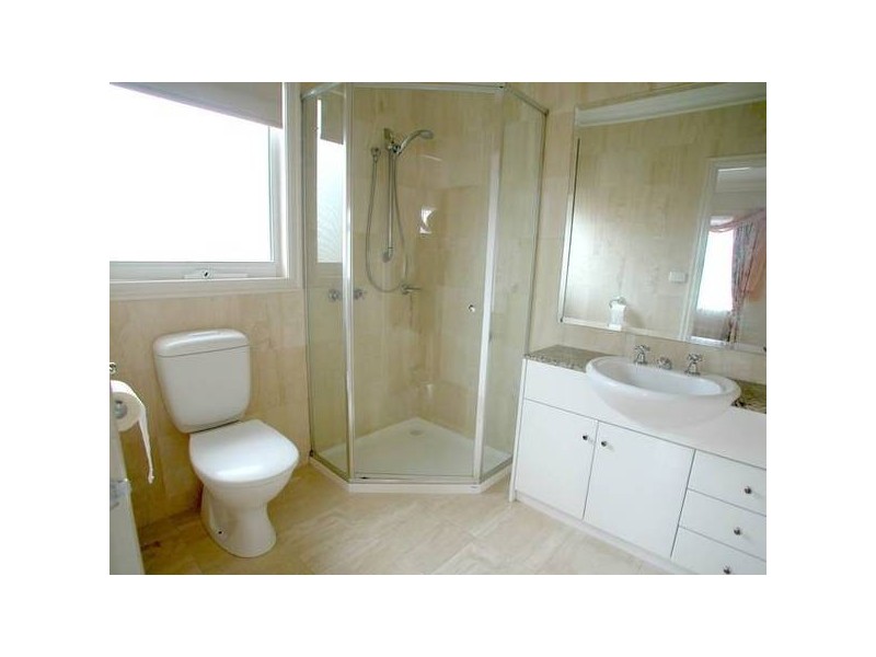 1/33 Greythorn Road, Balwyn VIC 3103