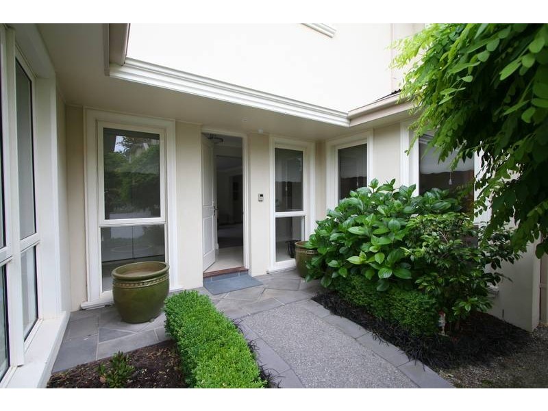 4/4a Collins Court, Balwyn VIC 3103