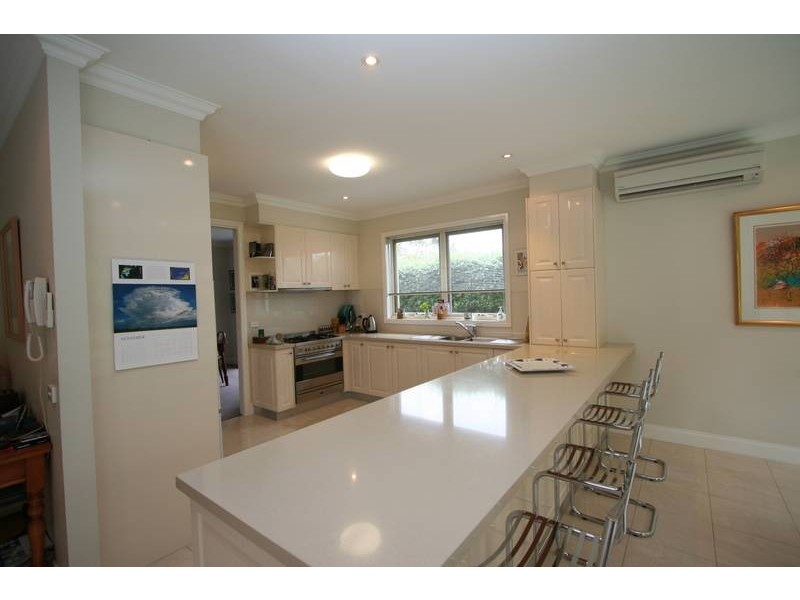 4/4a Collins Court, Balwyn VIC 3103
