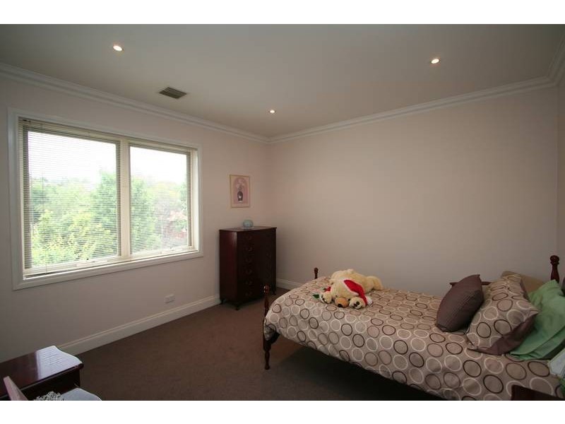4/4a Collins Court, Balwyn VIC 3103