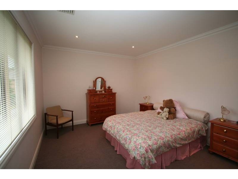 4/4a Collins Court, Balwyn VIC 3103