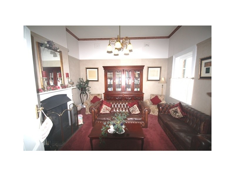 14 Banks Street, East Maitland NSW 2323