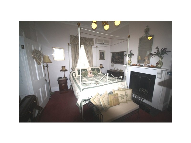 14 Banks Street, East Maitland NSW 2323