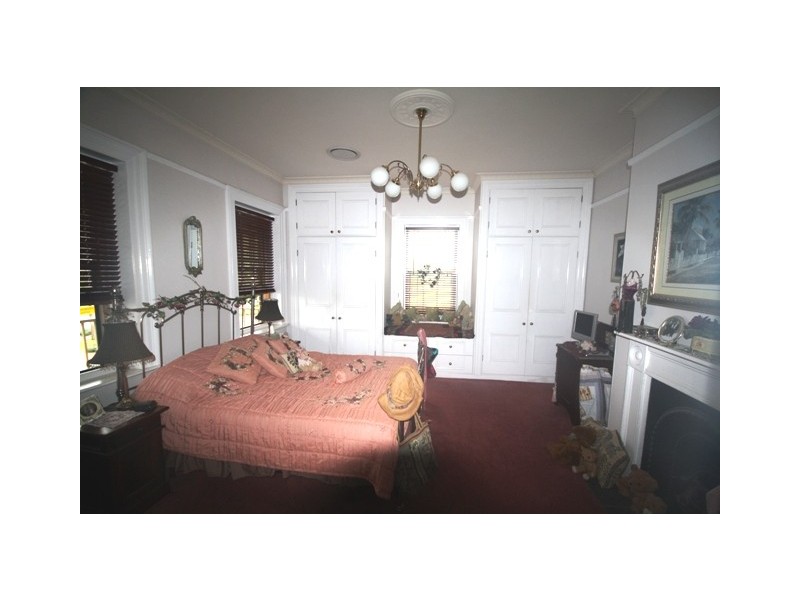 14 Banks Street, East Maitland NSW 2323