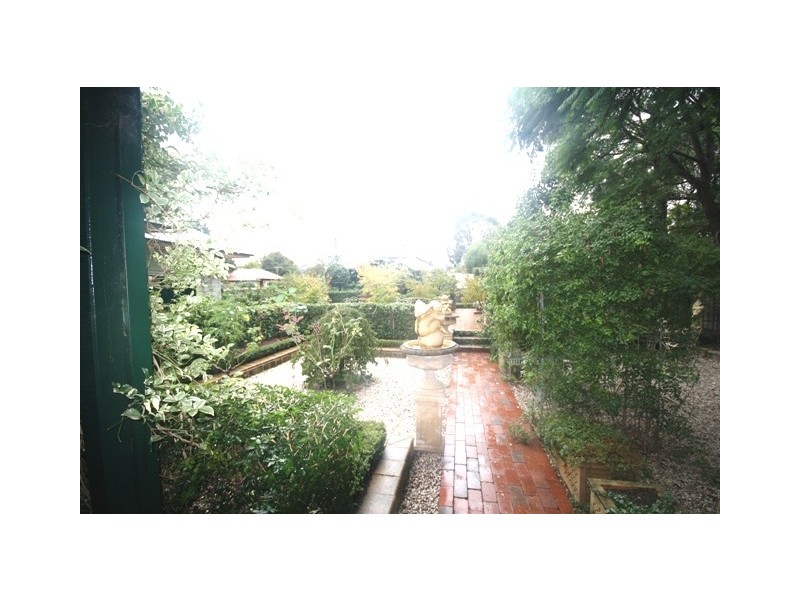 14 Banks Street, East Maitland NSW 2323