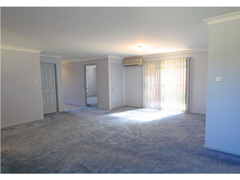 1 Pyalla Avenue, Aberglasslyn NSW 2320