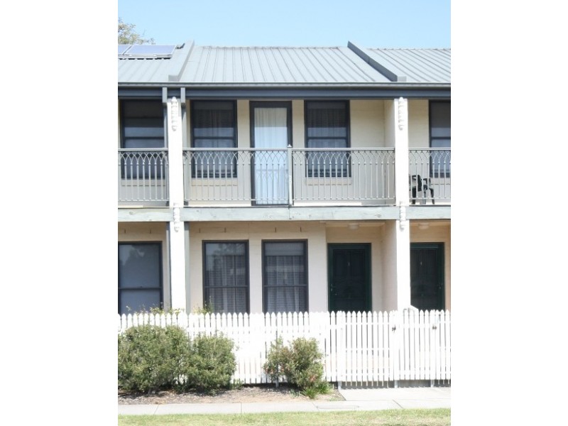 3/41 Ken Tubman Drive, Maitland NSW 2320