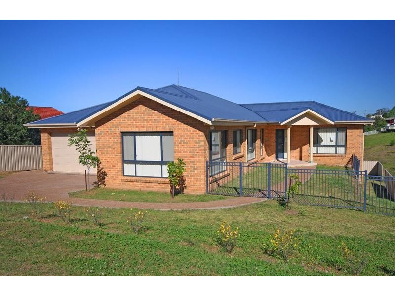 11 Dalveen Road, Bolwarra Heights NSW 2320