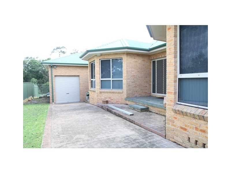 5 Leinster Circuit, Ashtonfield NSW 2323