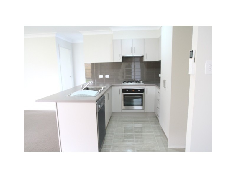 97 McKeachie Drive, Aberglasslyn NSW 2320