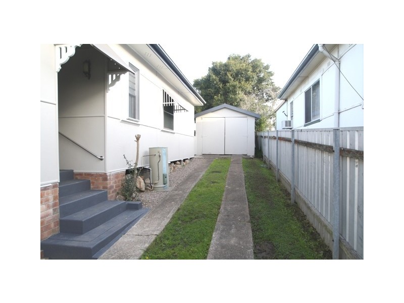 8 Queen Street, Rutherford NSW 2320