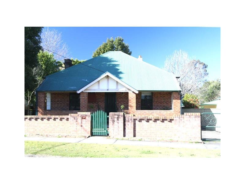 41 Melrose, Lorn NSW 2320