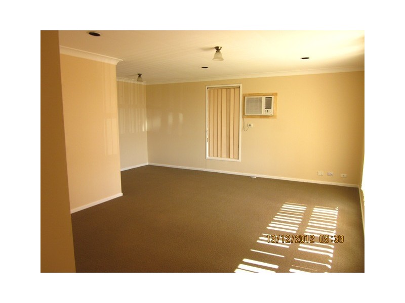 8 Quinton Close, Rutherford NSW 2320