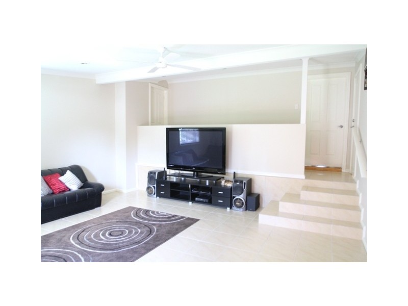 8 George Street, Largs NSW 2320