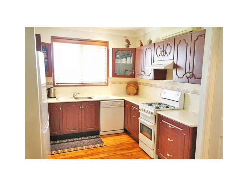 8 George Street, Largs NSW 2320