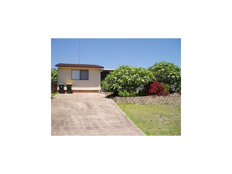 8 Unicomb Close, Rutherford NSW 2320