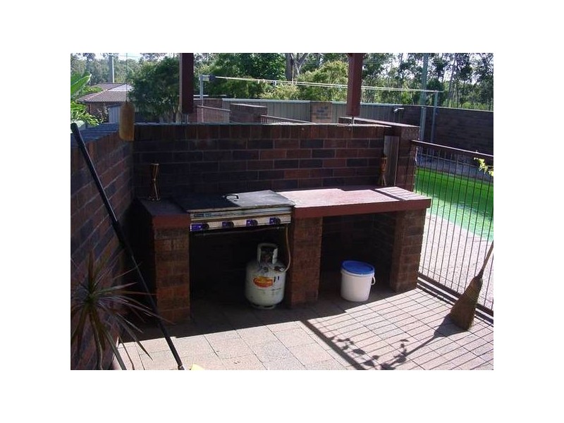 4 Woolley Close, Thornton NSW 2322