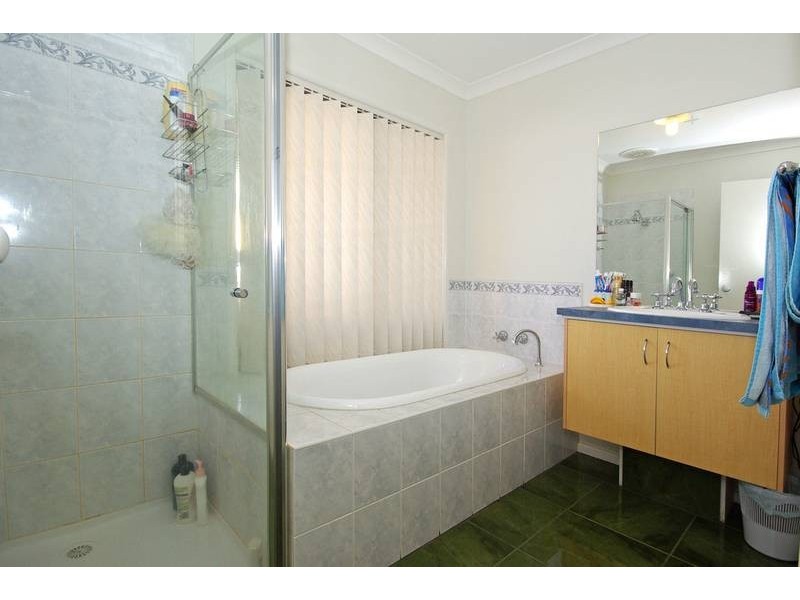 25 Carboni Crescent, Lynbrook VIC 3975