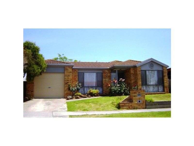 5 Coriyule Court, Cranbourne North VIC 3977