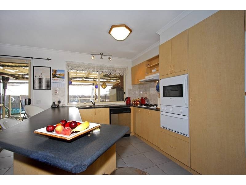 4 Haydn Place, Narre Warren South VIC 3805