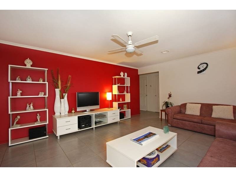 4 Haydn Place, Narre Warren South VIC 3805