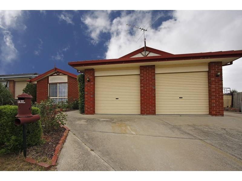 4 Haydn Place, Narre Warren South VIC 3805