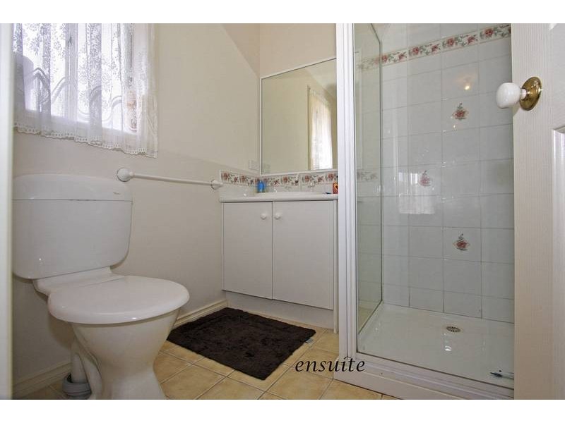 17 Oakland Drive, Hampton Park VIC 3976