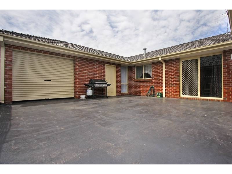 17 Oakland Drive, Hampton Park VIC 3976