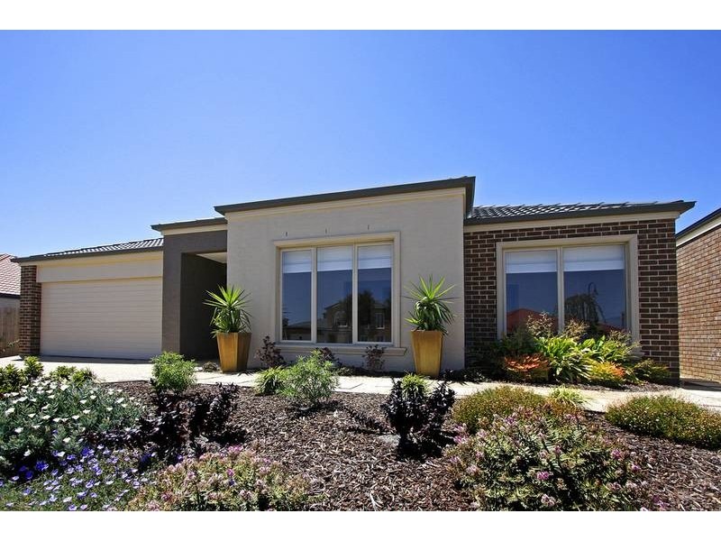 42 Franklin Parade, Lynbrook VIC 3975