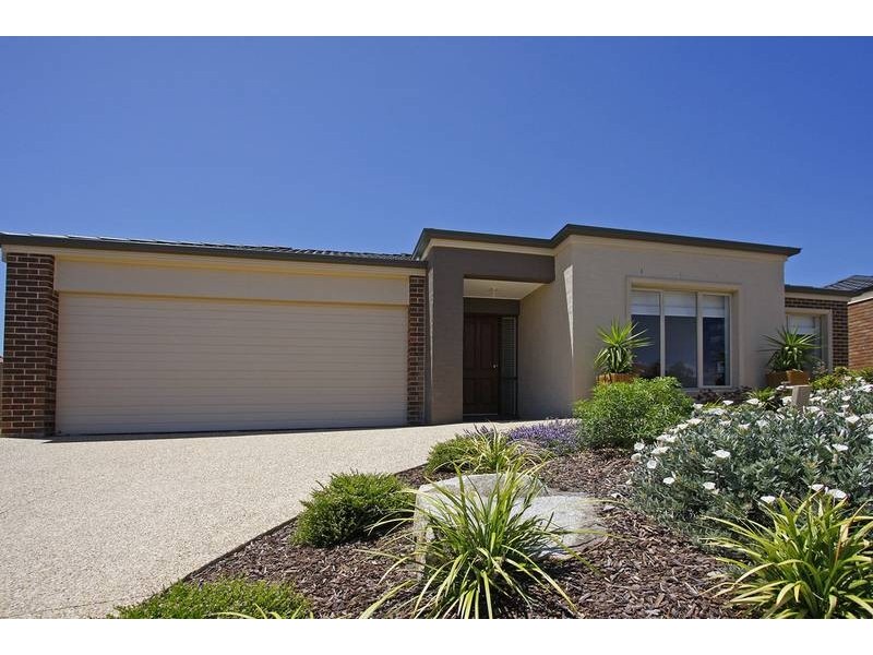 42 Franklin Parade, Lynbrook VIC 3975
