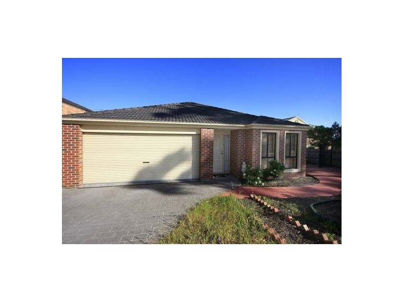 40 Blue Range Crescent, Lynbrook VIC 3975