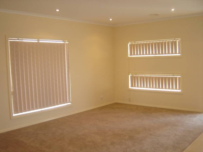 306 Paxton Link, Pakenham VIC 3810