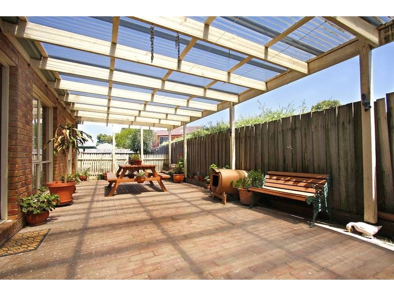 11 Brady Close, Lynbrook VIC 3975